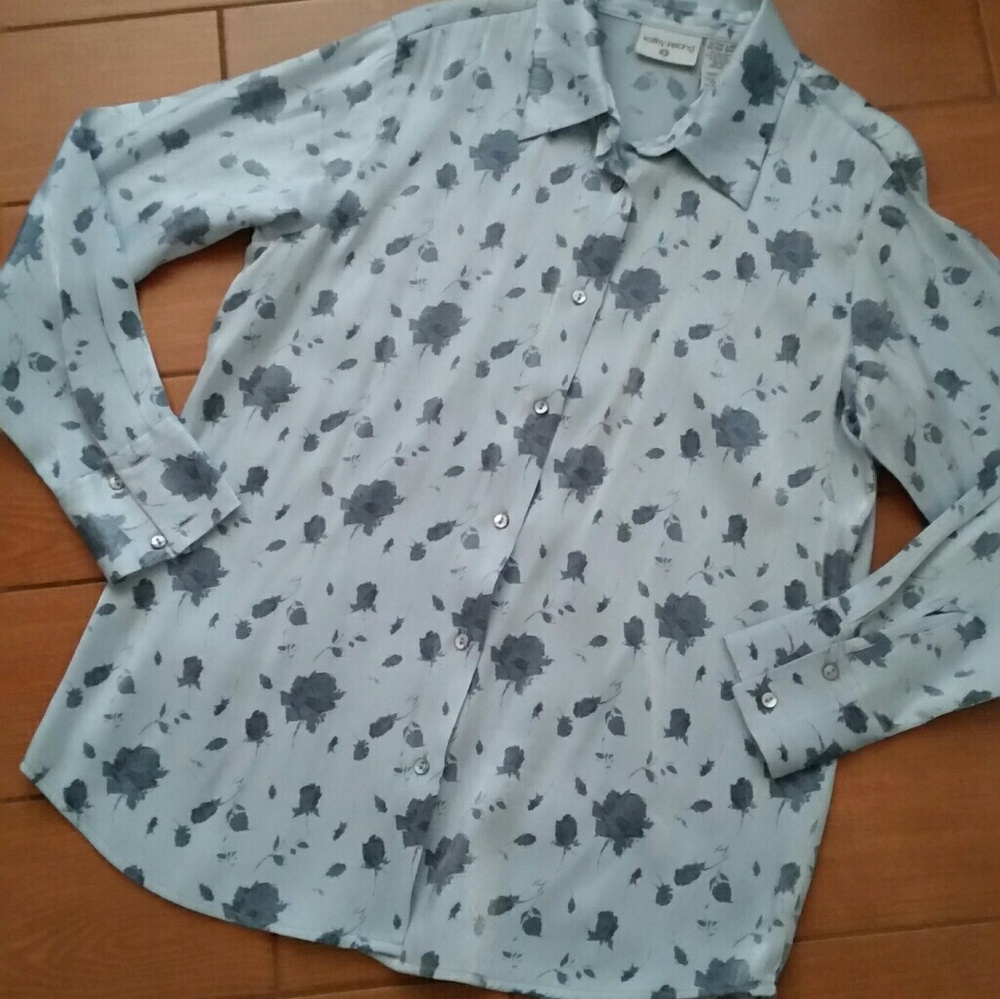 Kathy Ireland Blue Floral Top size XL